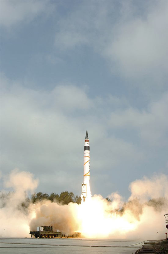 Hindistan'dan uzun menzilli füze - Resim: 1