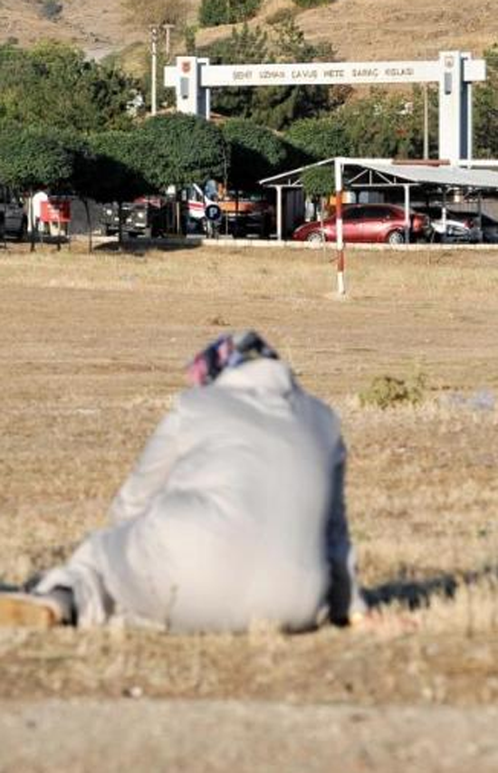 Patlama sonrası ailelerin gergin bekleyişi - Resim: 4