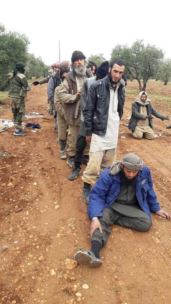 Terör örgütü pes etti! Tam 340 terörist teslim oldu! - Resim: 2