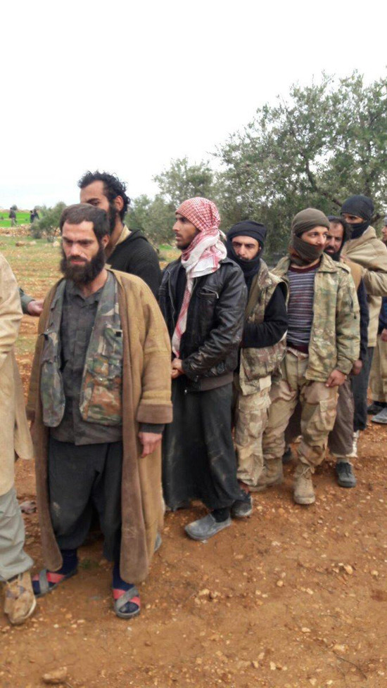 Terör örgütü pes etti! Tam 340 terörist teslim oldu! - Resim: 3