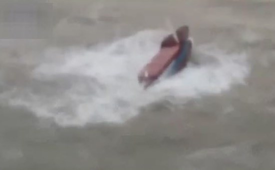 Türk kargo gemisi böyle battı... - Resim: 3