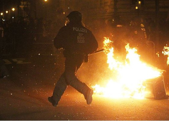 Almanya'da  korkutan görüntüler - Resim: 1