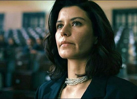 Beren Saat ve Mehmet Günsür olay oldu Atiye dizisinden ilk kareler yayınlandı - Resim: 4