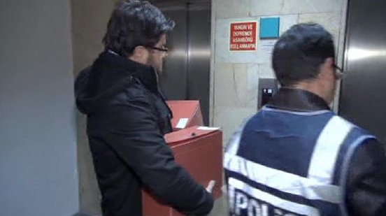 Bir 'ayakkabikutum' bile yok - Resim: 1