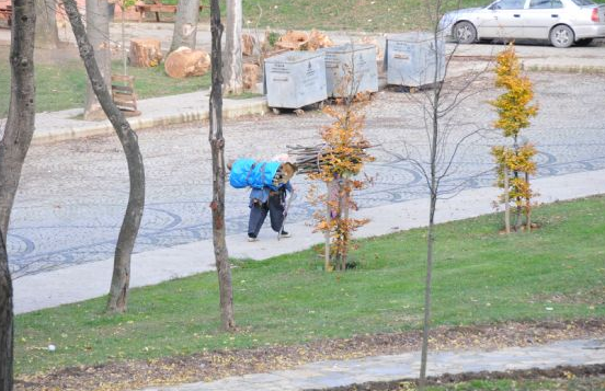 Türkiye'de kadın olmak zor - Resim: 4