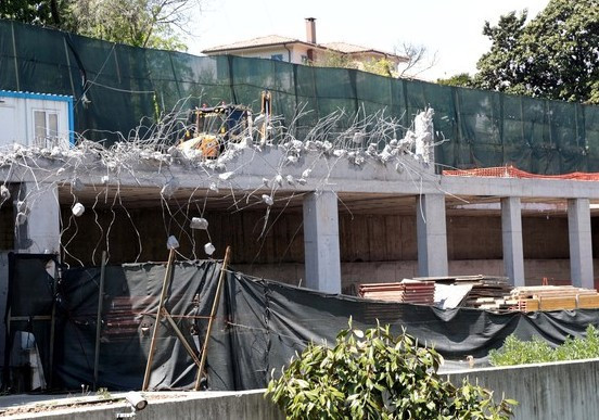 Reza Zarrab'a bir darbe daha! Villası yıkılıyor - Resim: 2
