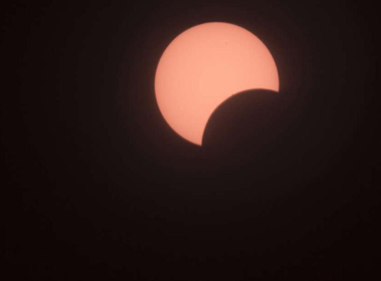 Güneş tutulması görenleri büyüledi - Resim: 3