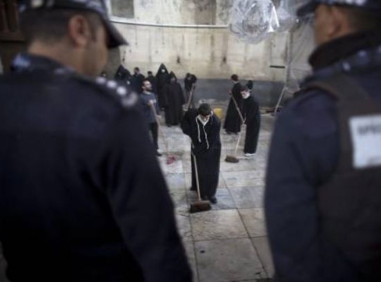 Papazların kutsal temizlik kavgası - Resim: 4