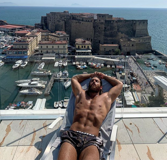 Erkenci Kuş yıldızı Can Yaman ABD'de dünyanın en iyi oyuncusu seçildi - Resim: 4