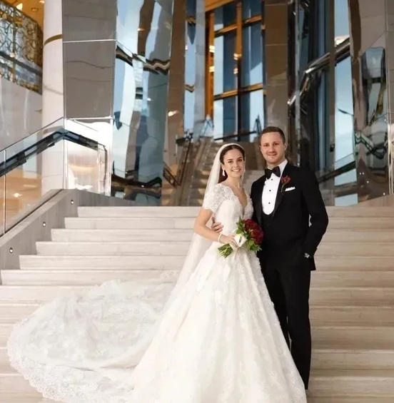 Revna Çakır ve Ömer Sarıgül boşanma davasına şok karar! 1.5 milyar TL tazminata ne oldu? - Resim: 2