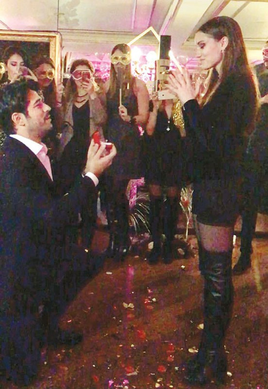 Fahriye sonunda Burak'a diz çöktürdü! - Resim: 3