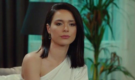 Yasak Elma'nın Zehra'sı Şafak Pekdemir'e bir de böyle bakın! - Resim: 1