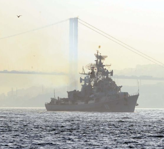 Rus savaş gemileri İstanbul Boğazı'nda - Resim: 2