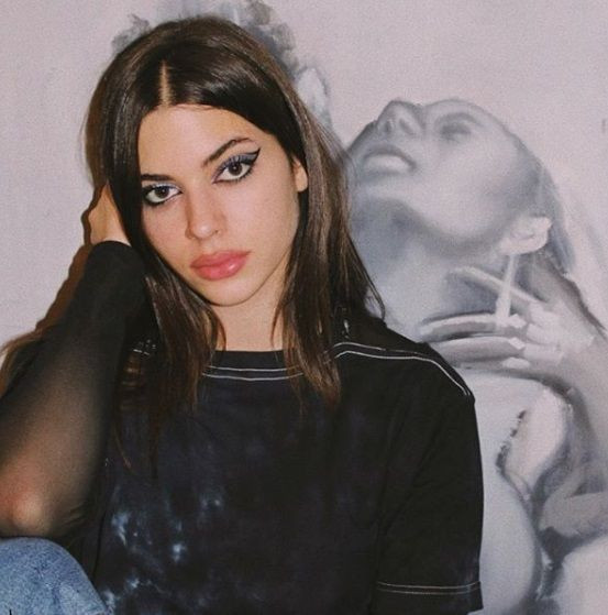 Defne Samyeli'nin 17 yaşına basan kızı Derin Talu'dan olay poz - Resim: 4