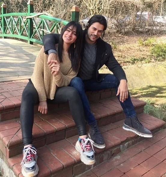 Fahriye Evcen kavgalı olduğu Burak Özçivit'in kardeşi Burçun Özçivit'le buluştu! Bakın ne oldu - Resim: 1