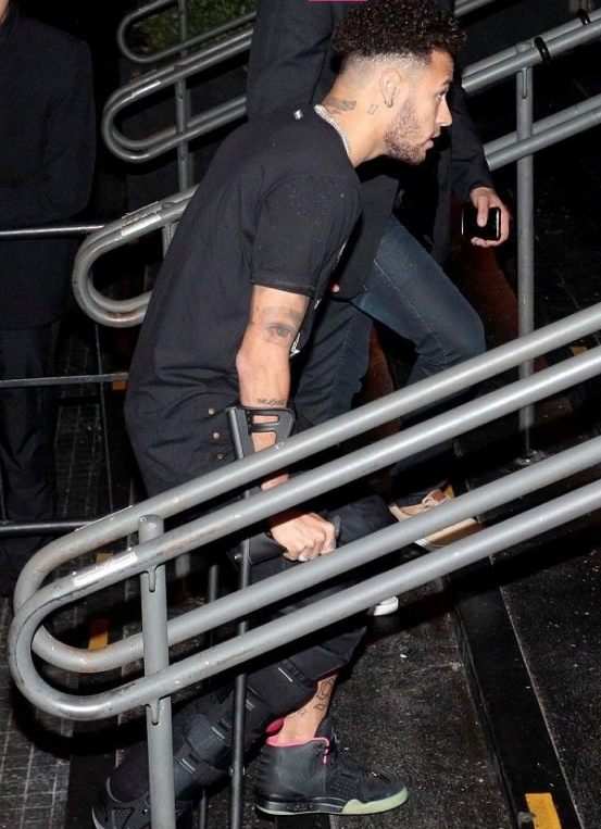 Neymar'dan kırık ayakla dans şov! - Resim: 2