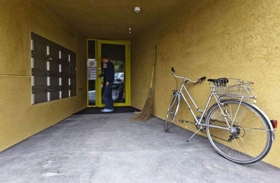 Bu binada parfüm sıkmak yasak - Resim: 4