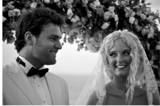 Survivor Hanzade Ofluoğlu kiminle evli eşi kimdir? - Resim: 0