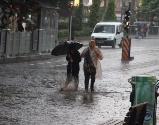 Uzman 'yabana atmayın' diyerek uyardı! Meteoroloji: 1 il hariç yağış var! İşte 17 Mart Cuma hava durumu... - Resim: 1