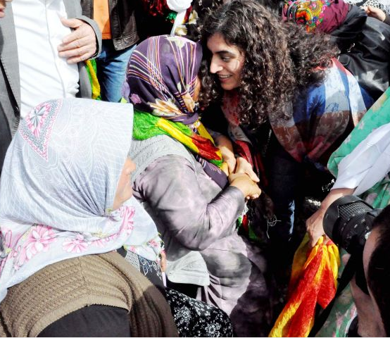 Öcalan'a resmen taptılar - Resim: 4