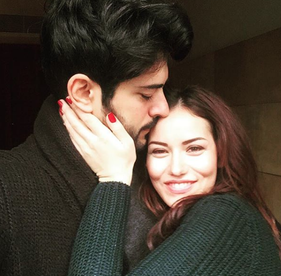 Doğum yapacak olan Fahriye Evcen'e doktorundan kötü haber - Resim: 2