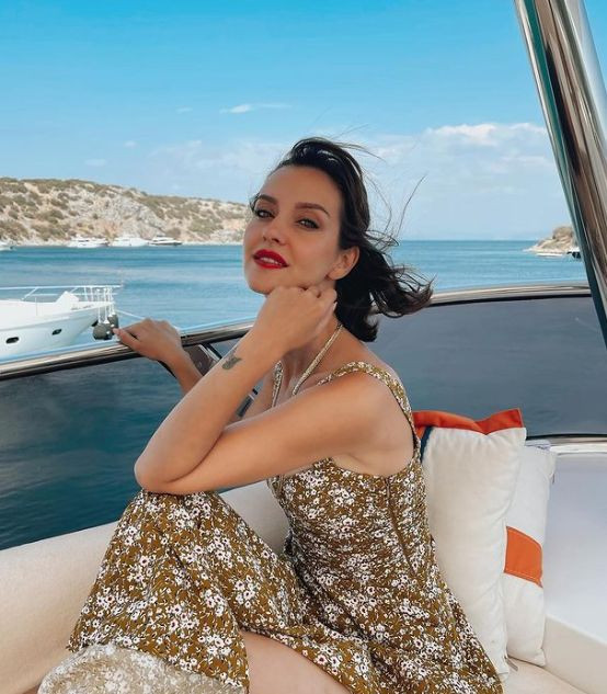 Evlenmeleri beklenirken, İrem Helvacıoğlu'dan bomba hareket! Özcan'ı tek kalemde sildi - Resim: 2