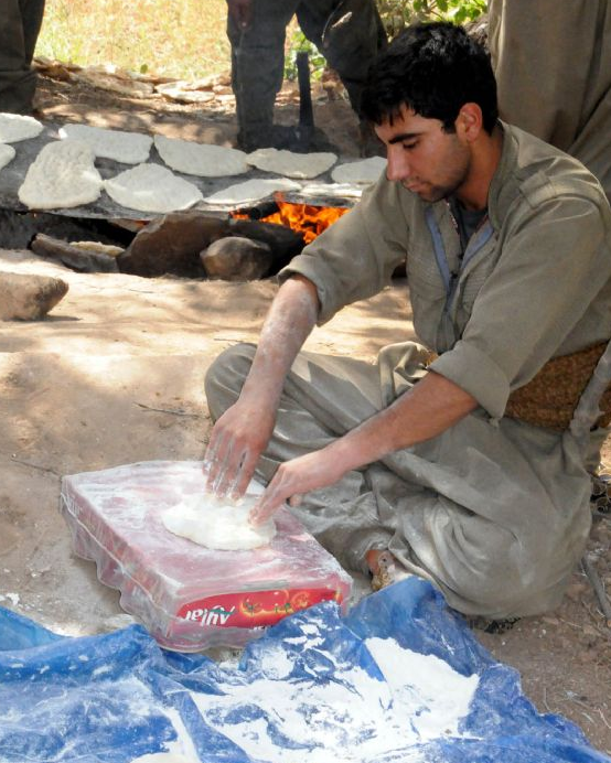 Çekilen PKK'lılardan çarpıcı fotoğraflar - Resim: 4