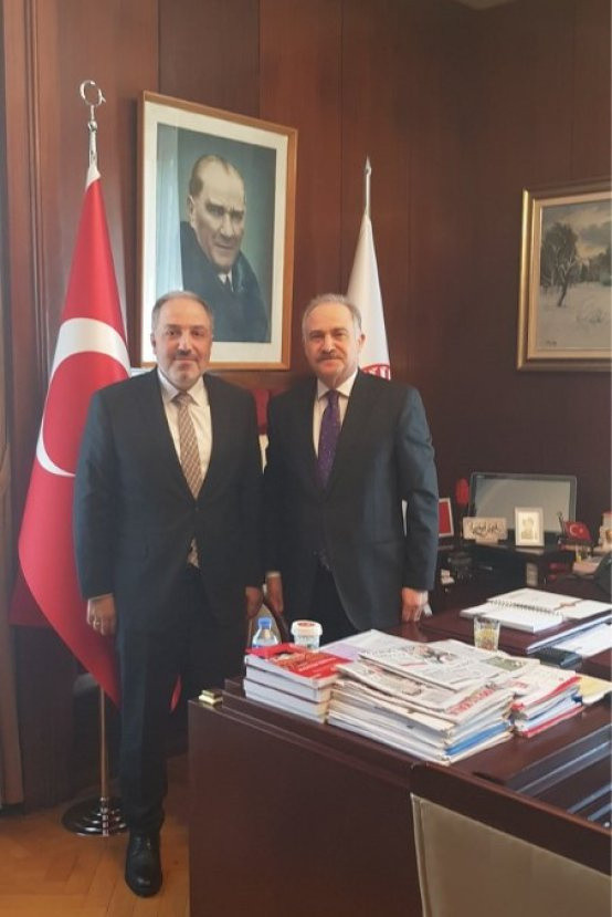 AK Parti'den saldırıya uğrayan Levent Gök'e geçmiş olsun ziyareti - Resim: 0