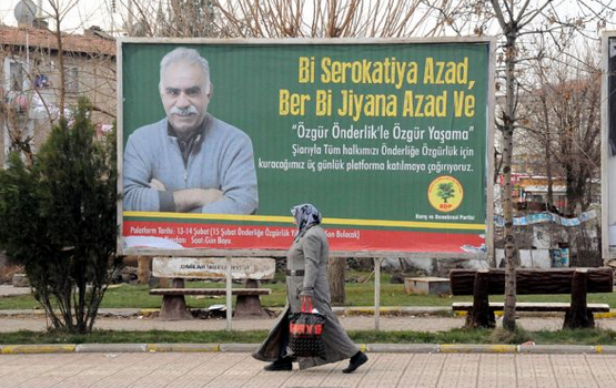 Diyarbakır'daki bilboardlarda Abdullah Öcalan afişleri - Resim: 1