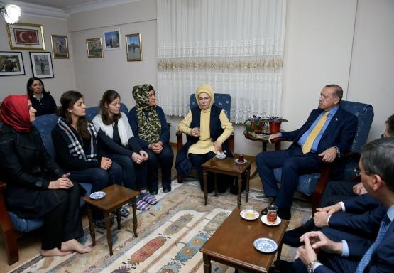Cumhurbaşkanı Erdoğan'dan şehit ailelerine ziyaret - Resim: 2