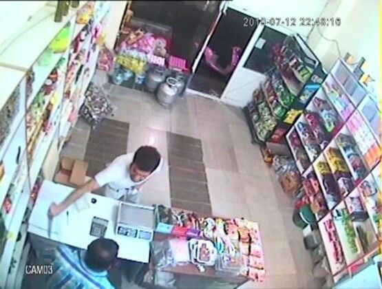 Adana'da bıçak çekerek tehdit ettiği bakkalın 350 lirasını gasp etti! - Resim: 4