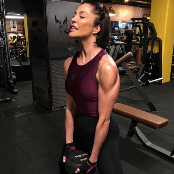 Deniz Akkaya annesini kaybetti Anneler Günü'nde yıkan olay - Resim: 4