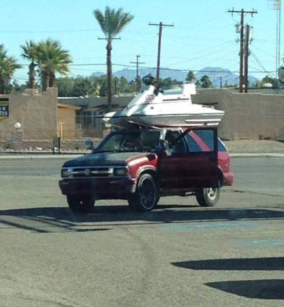 Yolların sıra dışı seyreden otomobilleri - Resim: 4