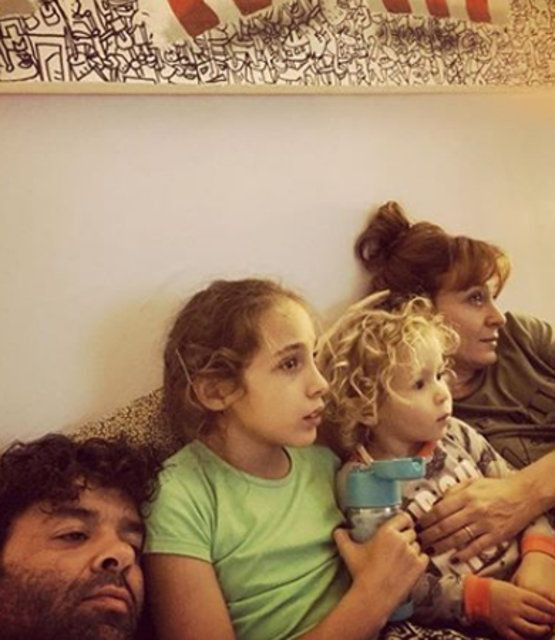 Ceyda Düvenci ve Bülent Şakrak'dan 'Yaşasın yuvamız' pozları geldi! - Resim: 4