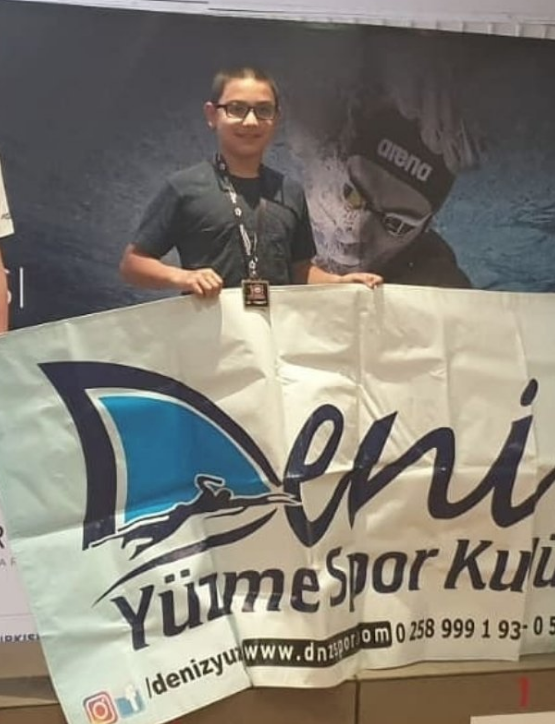 Tolga Öcal bilerek mi itti? Yüzme yarışındaki skandalın görüntüleri - Resim: 0