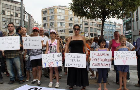 'Okuluma dokunma' protestosu - Resim: 2