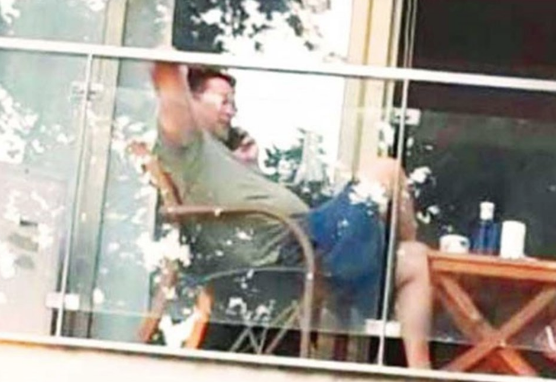 Beyaz'ın Barselona kaçamağı! Balkonda bir kadınla yakalandı - Resim: 4