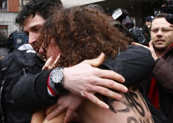 FEMEN bu kez Berlusconi için soyundu - Resim: 4