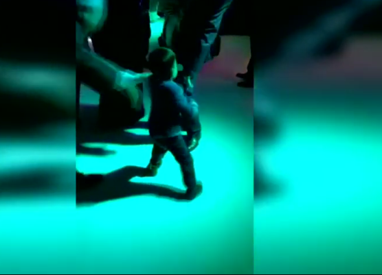 Düğünde dans ettiği kızı bırakmak istemedi kızın babasına bakın ne yaptı - Resim: 3