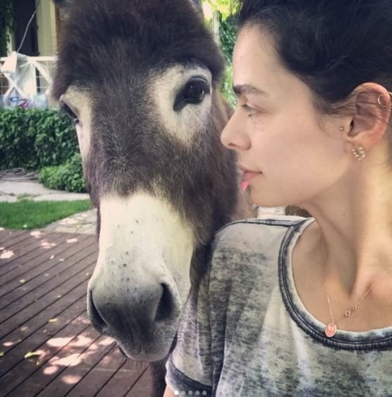 Özge Özpirinçci'nin makyajsız haline bakın olay yorum - Resim: 2