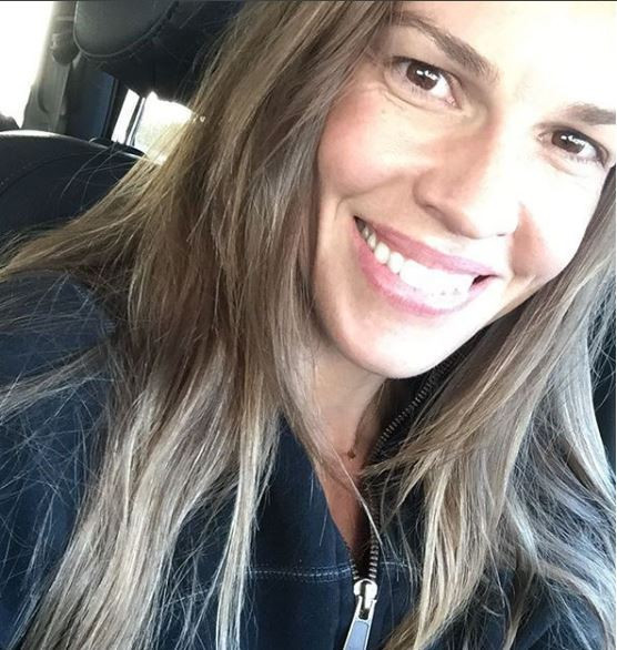 Oscarlı yıldız Hilary Swank ölen köpeğini Mevlana'nın sözüyle andı - Resim: 4