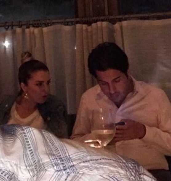 Deniz Akkaya, VİP hizmeti kullanan Ebru Gündeş'i bombaladı! - Resim: 4