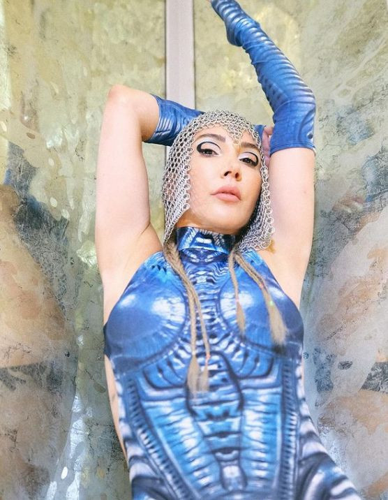 Hande Yener Gülşen'e acımadı, yerden yere vurdu! "Ses kıyafetten büyüktür." - Resim: 4