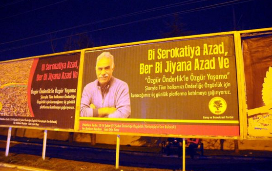 Diyarbakır'daki bilboardlarda Abdullah Öcalan afişleri - Resim: 3