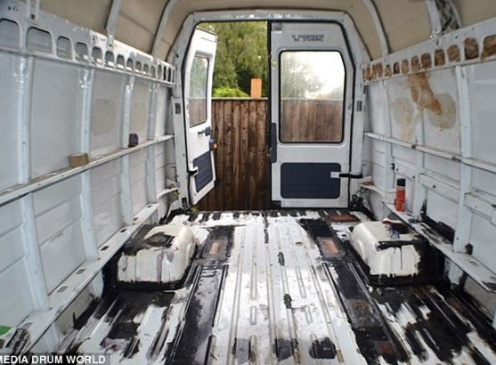 Minibüsü karavan yaptı tatile çıktı - Resim: 2