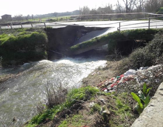 TIR geçti yol bu hale geldi - Resim: 4