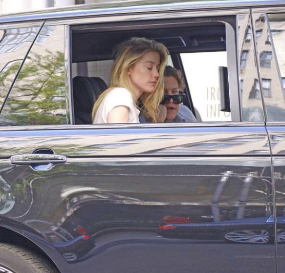 Kameraları görünce panikledi! Arka koltukta böyle yakalandı - Resim: 2