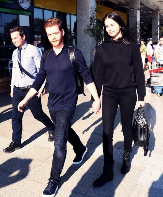 Ayrılık dedikodularına inat Metin Hara'dan Adriana'ya bomba teklif! - Resim: 1