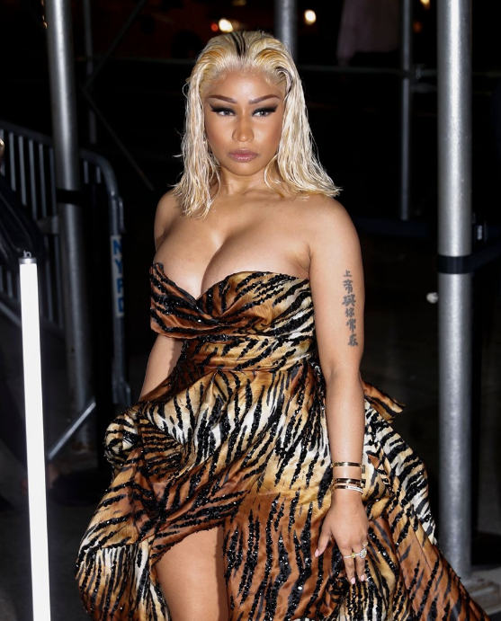 Cardi B ve Nicki Minaj kavga etti ayakkabılar havada uçuştu - Resim: 3