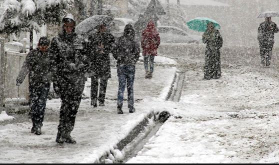 Hava durumu 22 Ocak kar İstanbul'a dayandı sert geliyor! - Resim: 1